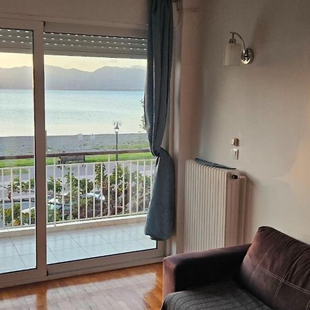 Nafpaktos Beach House Sea View Apartment First Floor المظهر الخارجي الصورة