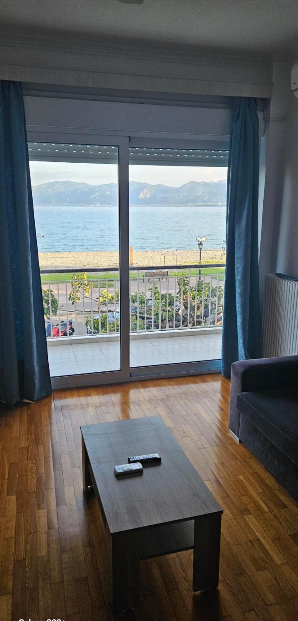 Nafpaktos Beach House Sea View Apartment First Floor المظهر الخارجي الصورة