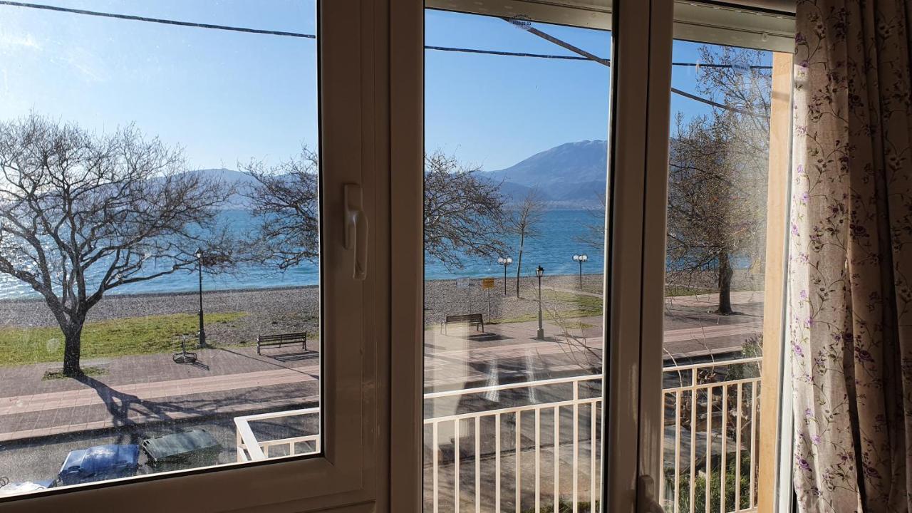 Nafpaktos Beach House Sea View Apartment First Floor المظهر الخارجي الصورة