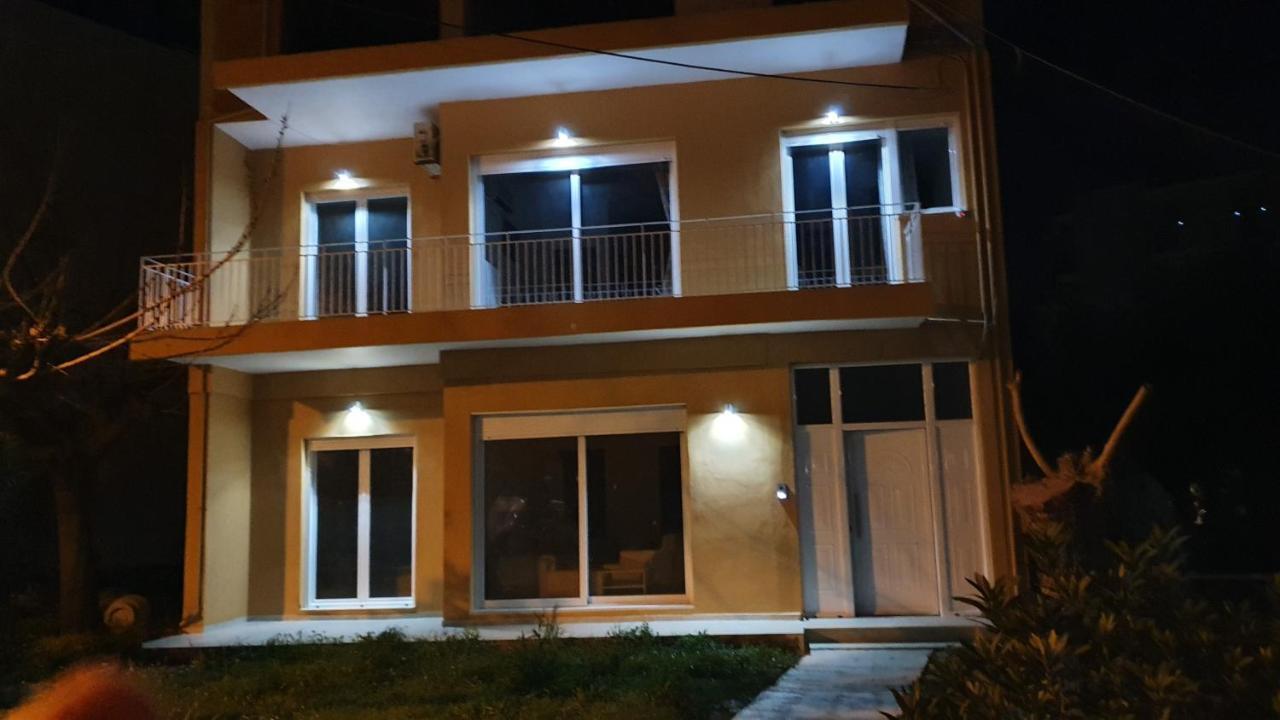 Nafpaktos Beach House Sea View Apartment First Floor المظهر الخارجي الصورة